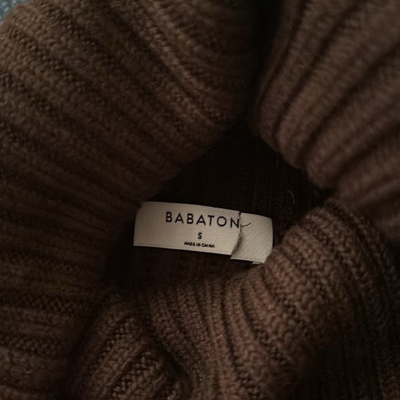 NEW  Aritzia Babaton Guell Merino Wool Turtleneck Sweater in Brown | size S - Picture 7 of 9